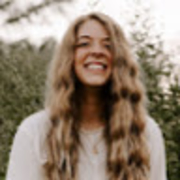 Meet your Posher, Abby - Picture 1 of 1